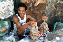 รู้จัก Pagpag เมนูเปื้อนฝุ่นจากถังขยะ!! ของคนจนฟิลิปปินส์!