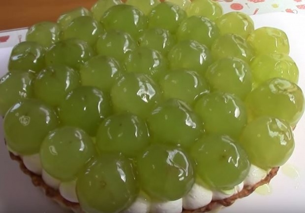 Grape tart（Green grapes）