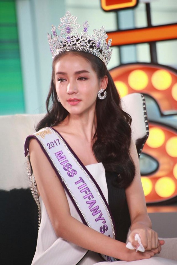 น้ำตาแตก!! น้องโยชิ Miss Tiffanys Universe 2017 เปิดใจคุณพ่อไม่ยอมรับที่เป็นกะเทย! (คลิป)