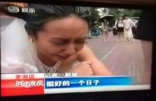 เจ้าสาวจีนร้องไห้โฮกลางถนน หลังแต่งหน้าแก่แล้วถูกเจ้าบ่าวทิ้ง