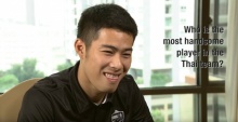 คลิปชวนยิ้ม เมื่อAFFถาม สารัช ว่า ใครหล่อที่สุดในทีมชาติไทย คำตอบคือ?