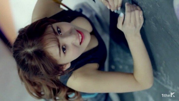 วิจารณ์ขรม!! MV สาวๆ IOI อวดหน้าอกขาว เซ็กซี่เกินงาม(คลิป)