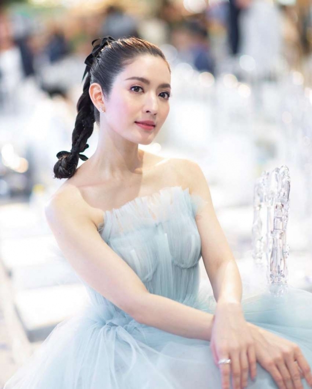 ปังปุริเย่! เเอฟ เปลี่ยนลุคครั้งใหญ่ เเต่งชุดลิเกเต็มยศ บอกเลยสวยทุกอณู 