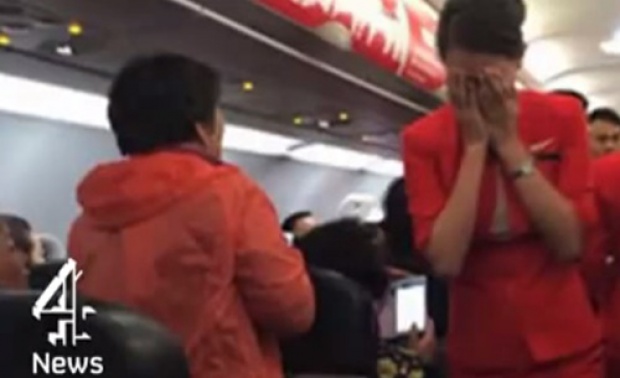 รวมพฤติกรรมแย่ๆ นักท่องเที่ยวชาวจีน บนเครื่องบิน!!