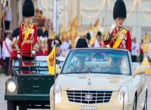 สมพระเกียรติ พิธีสวนสนามและถวายสัตย์ปฏิญาณครั้งแรกในรัชกาล