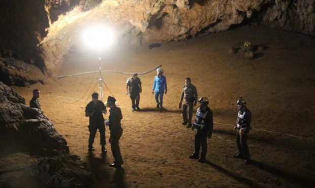 เปิดใจ!! “หน่วยซีล” เผยนาทีค้นหา 13 ชีวิตในถ้ำหลวง งานยาก เจอฝนถล่มน้ำท่วมโพรง (คลิป)