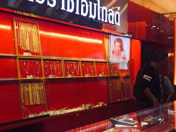 โจรบุกเดี่ยวปล้นร้านทองห้างดังสุพรรณฯ กวาดเกือบ100บาทลอยนวล (คลิป)