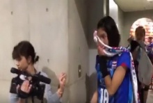 ชมคลิปสุดสะเทือนใจ! นักวอลเลย์บอลสาวทีมชาติไทย หลังแข่ง เดินออกจากสนามด้วยน้ำตา 