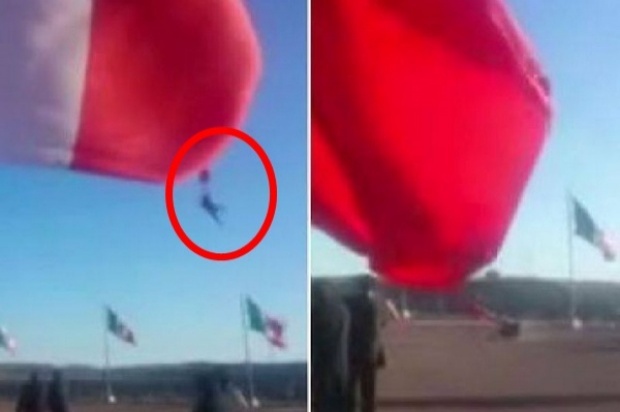 สุดอึ้ง ลมแรงจัด! หอบทหารเม็กซิโกถือธงลอยขึ้นฟ้าอย่างเหลือเชื่อ! 